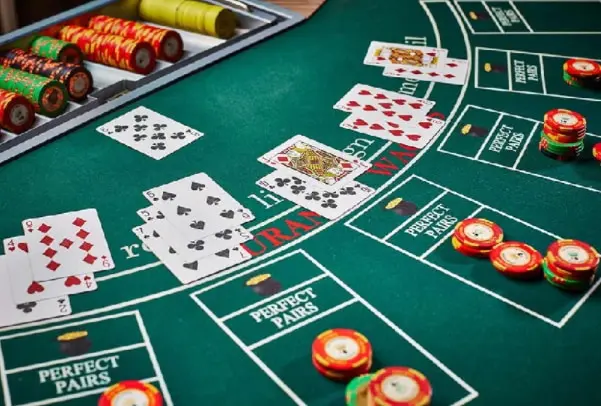 Bước 3: Find the Blackjack table with the best environment